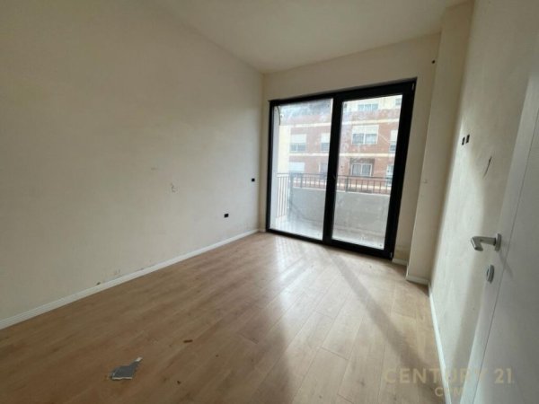 SHESIM APARTAMENT 2+1+2 TEK LIQENI I THATE