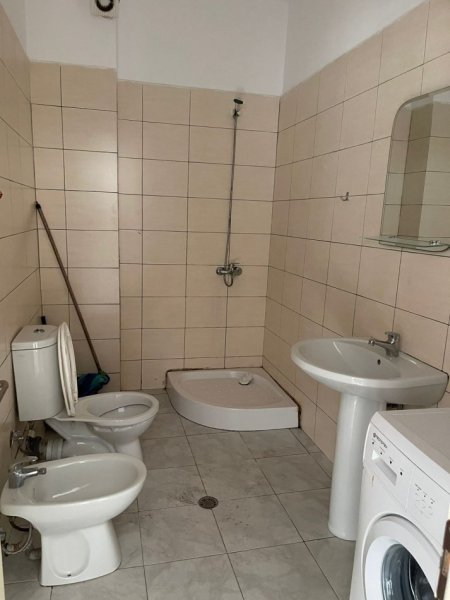 Shitet Apartament 2+1, me 2 tualete, me ballkon, ne Astir, 135,000 euro