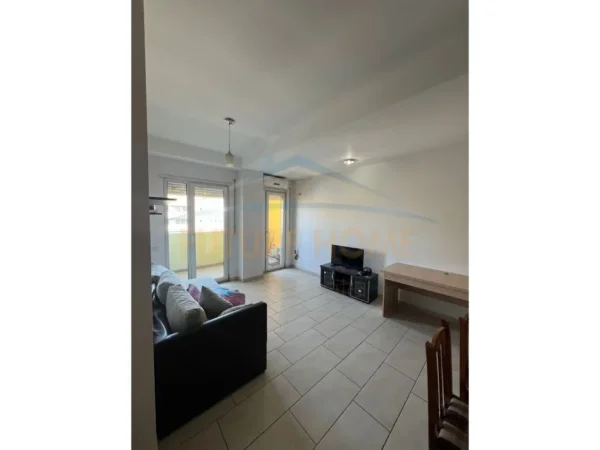 Qer ,Apartament 2+1 , Zogu i Zi , Tirane