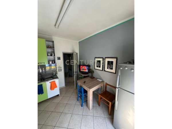 Apartament 2+1 për Shitje në Rrugën Bardhyl, Tiranë.