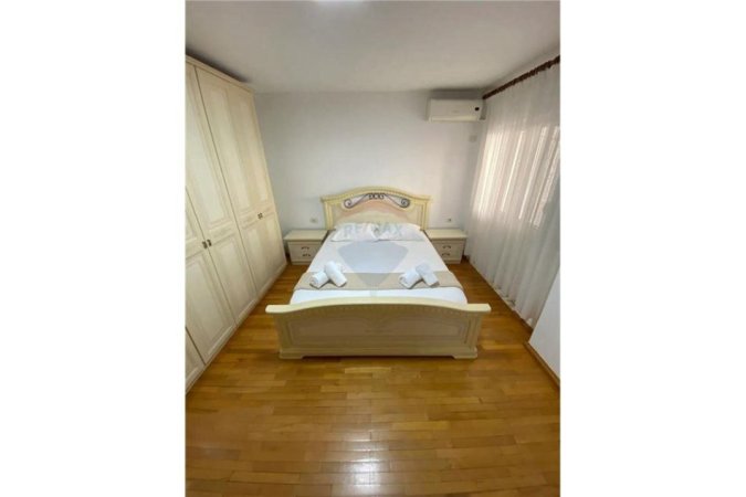 Jepet me qera Apartament 2+1+2 tek LSI, Bllok