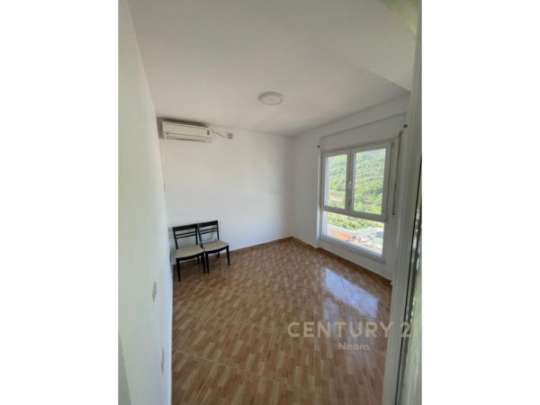 SHITET PENTHOUSE PRANE LIQENIT TE THATE + 1 POST PARKIMI I PERFSHIRE NE CMIM!