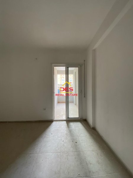 SHITET APARTAMENT 2+1 NË LUNGOMARE ,VLORË.