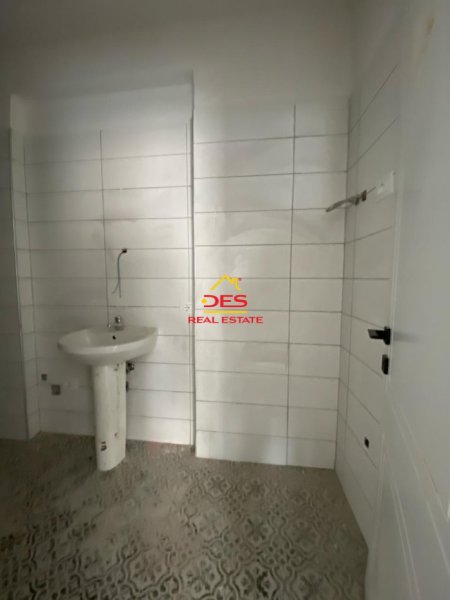 SHITET APARTAMENT 2+1 NË LUNGOMARE ,VLORË.