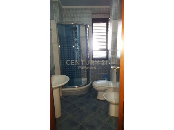 Apartament 2+1+2 per qira tek 21 Dhjetori!, 650euro