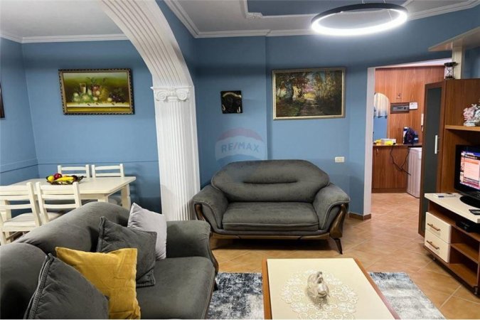 Apartament 2+1 me qera tek Rruga 5 Maj