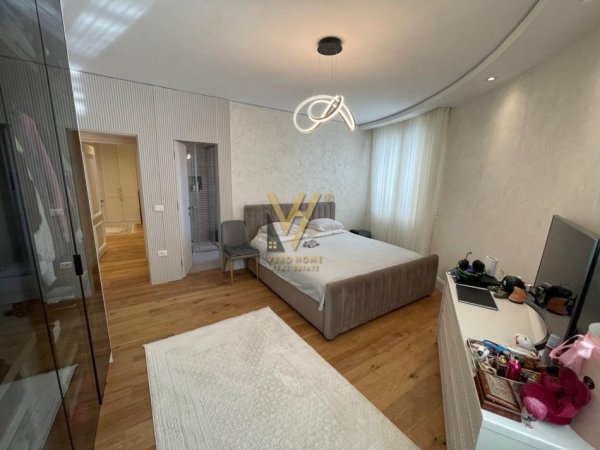 SHITET APARTAMENT 3+1+2+DY POSTA PARKIMI TEK SHALLVARET 700.000 EURO