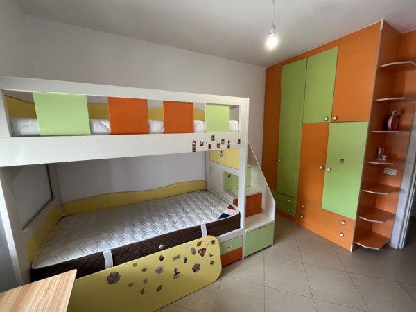 APARTAMENT 2+1+2 PER QIRA TE UNAZA E RE