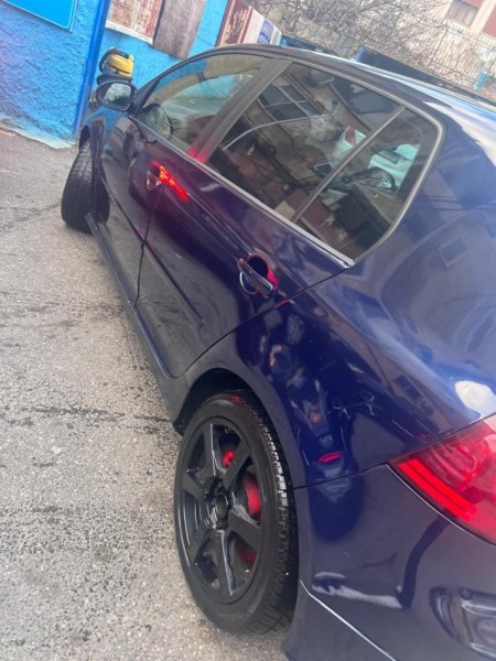 Shitet Golf 5 GTI 3000 euro