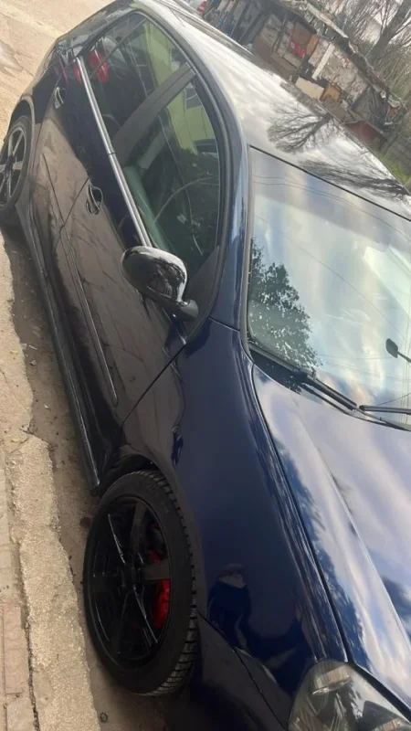 Shitet Golf 5 GTI 3000 euro