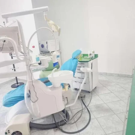 Elbasan, Klinike dentare / kabinet dentar