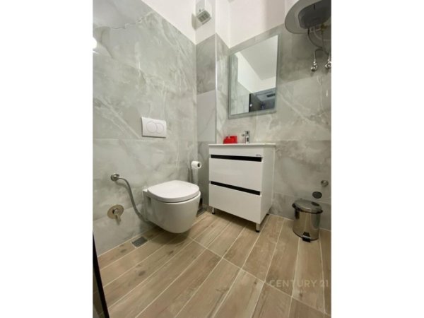 ME QIRA APARTAMENT 1+1 PRANE PROKURORISE SE TIRANES