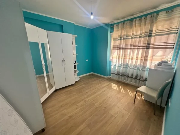 Shitet apartament 3+1+2+2poste parkimi te Kopshti Zoologjik, 248'000 Euro