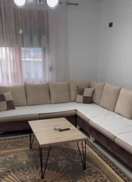 Apartament 2+1+2 me qera - Sauk i Vjeter