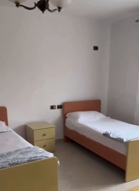 Apartament 2+1+2 me qera - Sauk i Vjeter