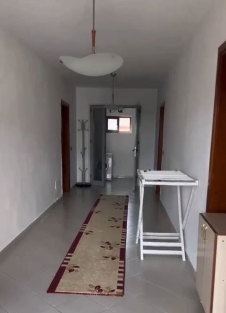 Apartament 2+1+2 me qera - Sauk i Vjeter