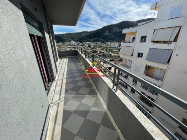 JEPET ME QIRA APARTAMENT 2+1 NË LUNGOMARE ,VLORË.