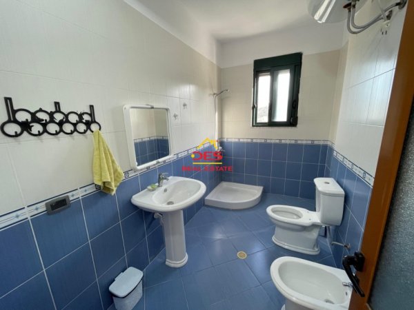 JEPET ME QIRA APARTAMENT 2+1 NË LUNGOMARE ,VLORË.
