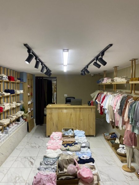 JEPET ME QERA DYQAN 32M2 500 EURO BLLOK PRANE LSI