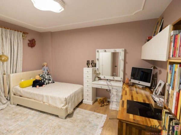 SHITET APARTAMENT 3+1+2 TEK KOPSHTI ZOOLOGJIK!