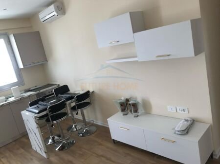 Qera, 2 Apartamente 1+1, në Lungomare, Akademia e Marinës, Vlorë. AREA39843