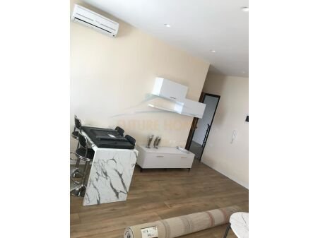 Qera, 2 Apartamente 1+1, në Lungomare, Akademia e Marinës, Vlorë. AREA39843