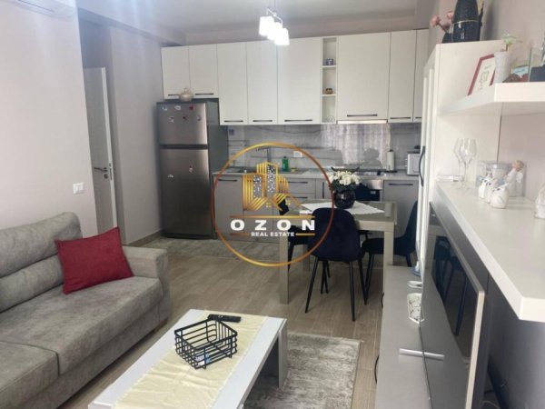 Apartament 2+1 për qera tek 21 Dhjetori!