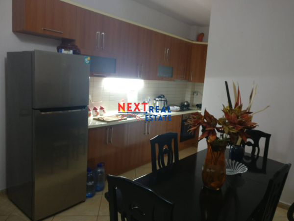 SHITET APARTAMENT 2+1 ME PAMJE DETI NE LUNGOMARE, VLORE