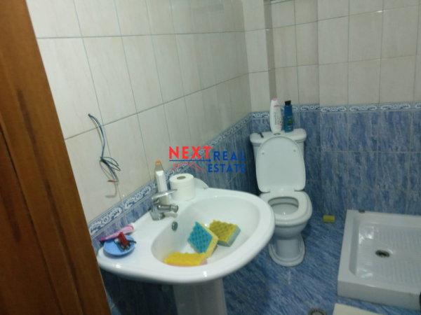 SHITET APARTAMENT 2+1 ME PAMJE DETI NE LUNGOMARE, VLORE