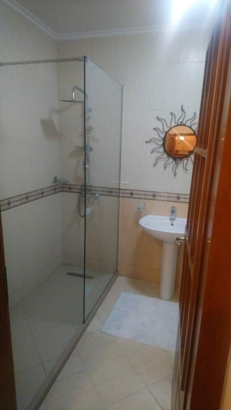 Tirane, jepet me qera apartament 2+1+BLK Kati 2, 78 m² 450 Euro (sulejman pasha)