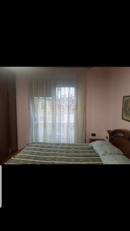 Tirane, jepet me qera apartament 2+1+BLK Kati 4, 75 m² 300 Euro (siri kodra)
