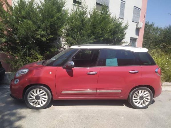 Tirane, shes makine Fiat 500L Viti 2014, 8.500 Euro