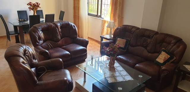 Tirane, jepet me qera apartament 2+1+BLK Kati 2, 120 m² 300 Euro (ali demi)
