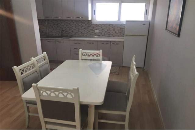 Tirane, jepet me qera apartament 3+1 Kati 5, 104 m² 500 Euro (te Him Kolli!)