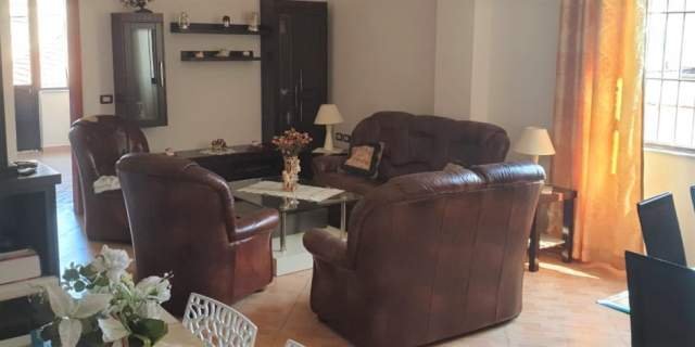 Tirane, jepet me qera apartament 2+1+BLK Kati 2, 120 m² 300 Euro