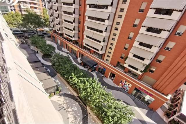 Tirane, jepet me qera apartament 1+1 70 m² 550 Euro (kompleksi deliorgji)