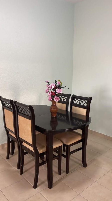 Jepet me qera apartament 2+1, kati 2, 100 m² 40.000 Leke