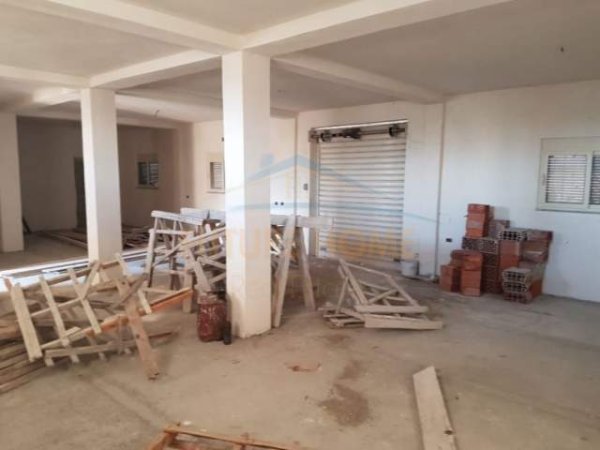 Durres, shitet shtepi 3 Katshe Kati 3, 910 m² 120.000 Euro (Xhafzotaj)