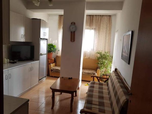 Tirane, jepet me qera apartament 2+1+BLK Kati 6, 105 m² 350 Euro (Bulevardi Gjergj Fishta)