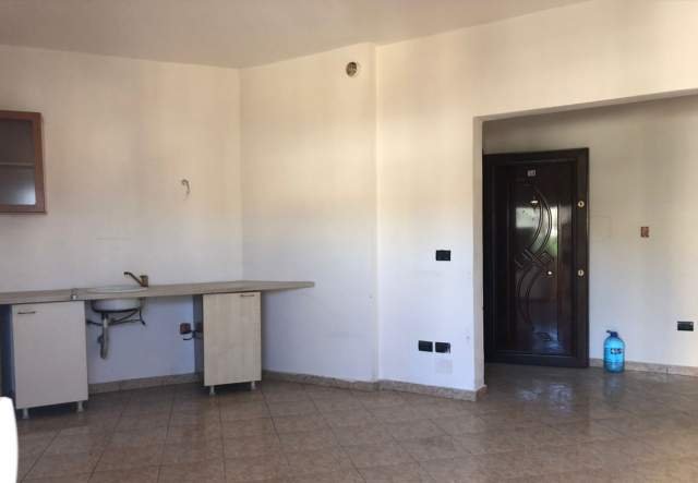 Vlore, shitet apartament 84 m² 45.000 Euro