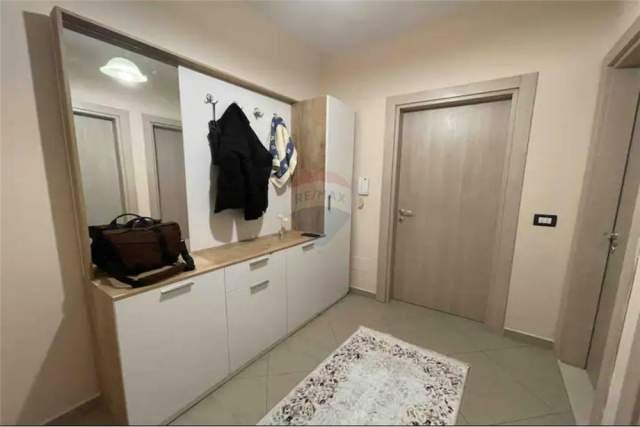 Tirane, jepet me qera apartament 1+1 Kati 3, 67 m² 350 Euro (Porcelan)
