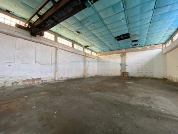 Durres, jepet me qera magazine Kati 0, 800 m² 600 Euro (Shkozet)