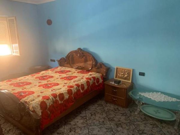 Elbasan, jepet me qera apartament 78 m² 17.000 Leke