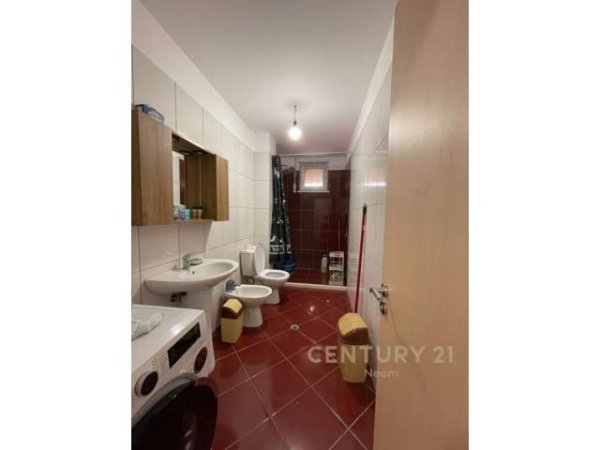 Tirane, jepet me qera apartament 2+1+BLK Kati 1, 100 m² 350 Euro (fresk)