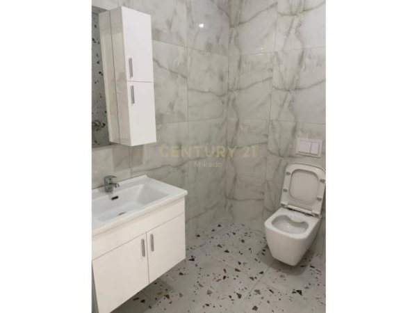 Tirane, jepet me qera apartament 2+1+A+BLK Kati 2, 101 m² 550 Euro (Liqeni i Thate)