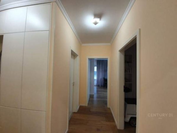 Tirane, shes apartament 2+1 Kati 6, 93 m² 170.000 Euro (21 dhjetori)