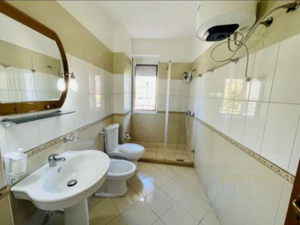 Vlore, shitet apartament 1+1+BLK Kati 1, 66 m² 115.000 Euro (lungomare)