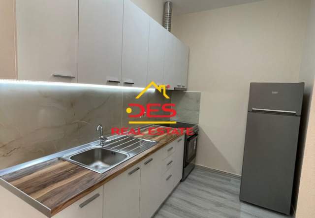 Shqiperi, shitet apartament Kati 5, 76 m² 85.000 Euro (Rruga Dhimiter Konomi)