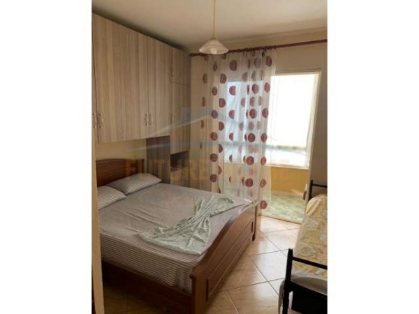 Durres, jepet me qera 1+1+BLK Kati 2, 65 m² 230 Euro (Plazh, Durres)