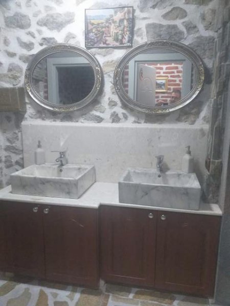Tirane, jepet me qera bar-restorant,kati -1,Pallatet e Shallvareve,Tirane,Rruga (Gjergj Fishta"Nr.11)